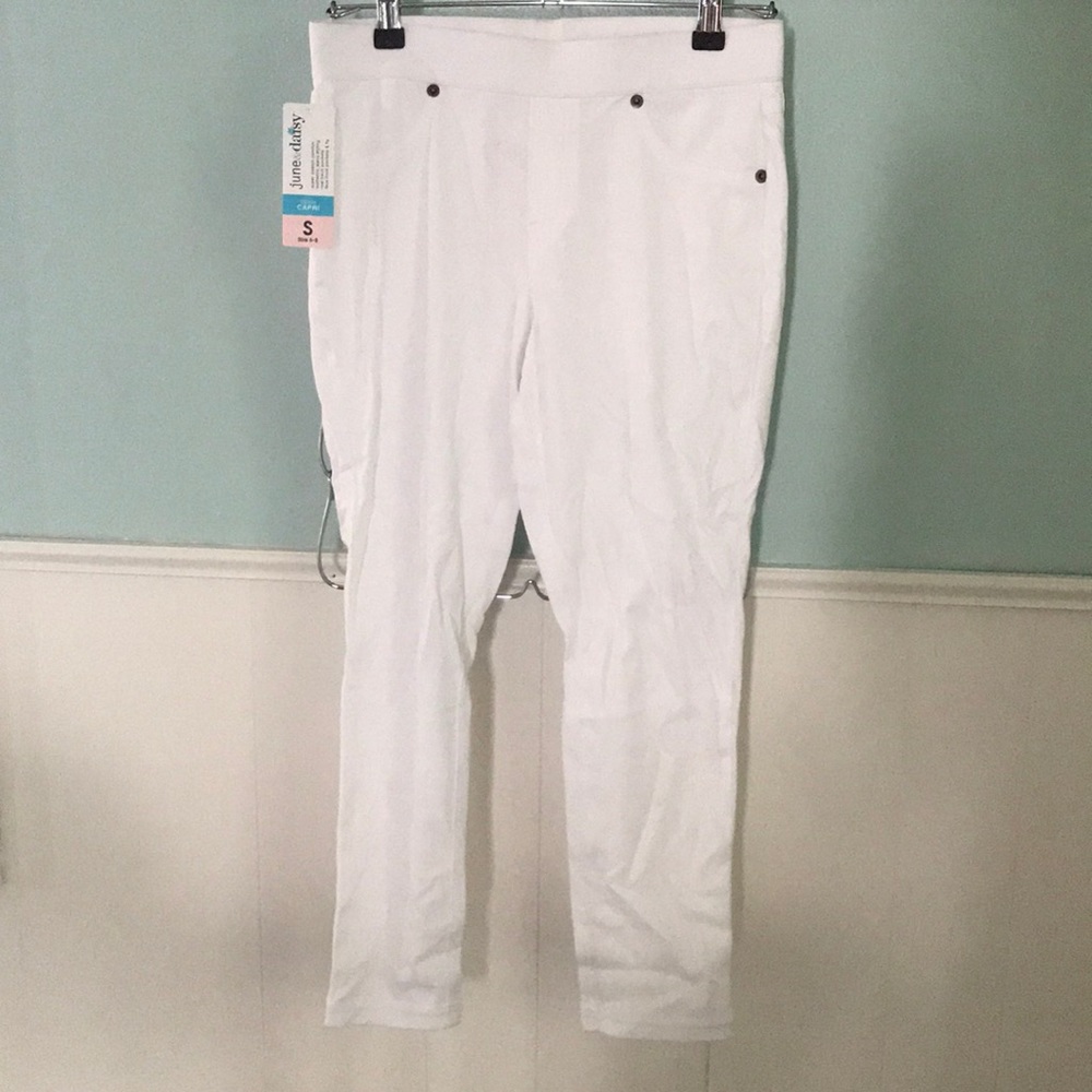 Size 6-8 June and daisy capris